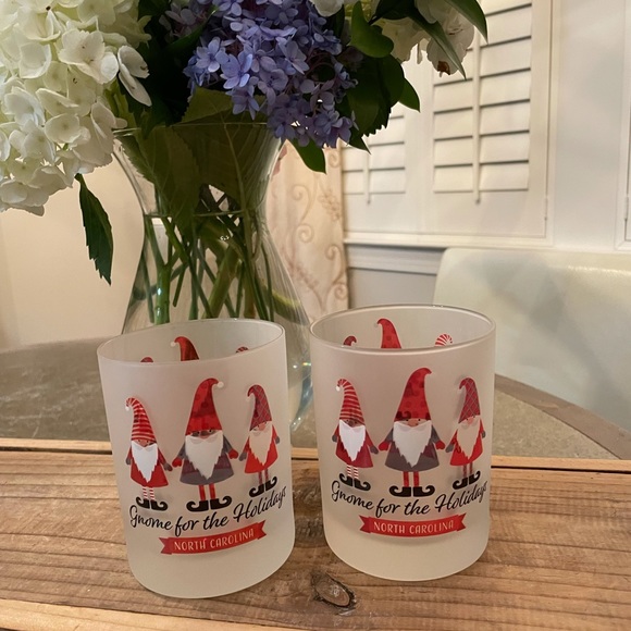 ALBERTO CULVET NORTH CAROLINA “GNOME FOR THE HOLIDAYS”BAR GLASSES - Picture 1 of 4
